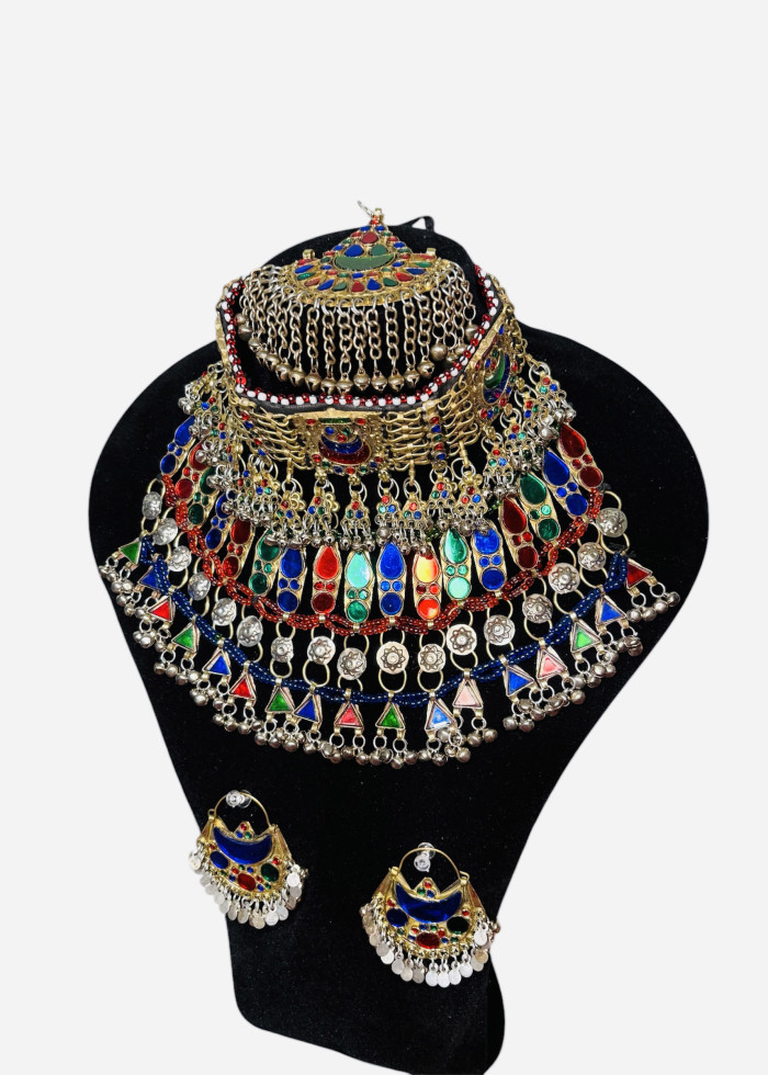 Multi color three pieces Necklace 