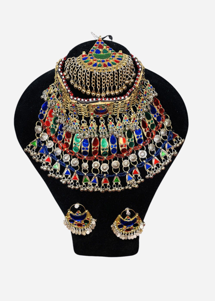 Multi color three pieces Necklace 