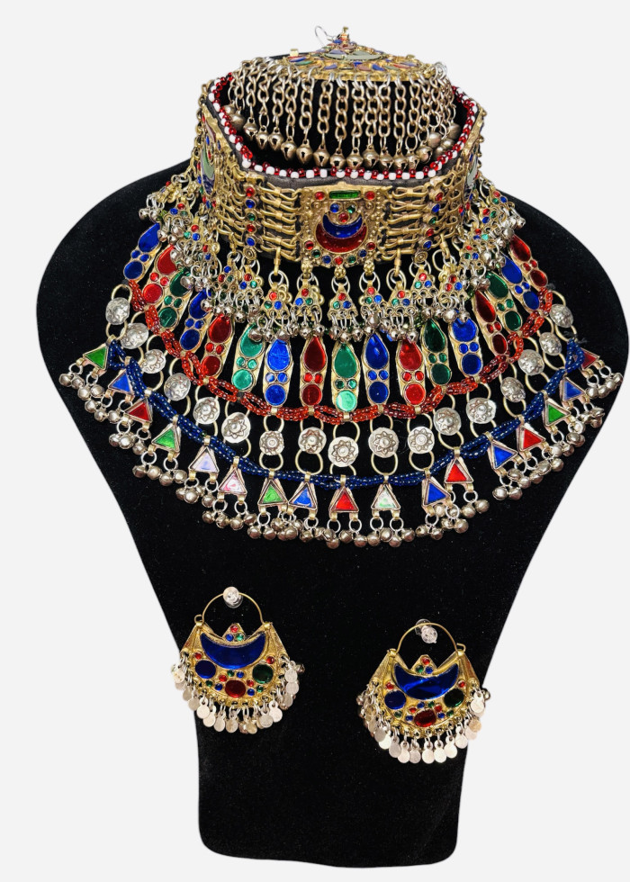 Multi color three pieces Necklace 