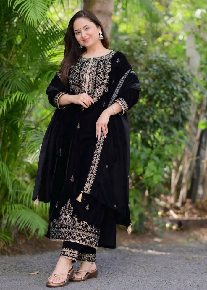 New Pattern High Quality Eid Month Special Ladies Wear Three Piece Suit